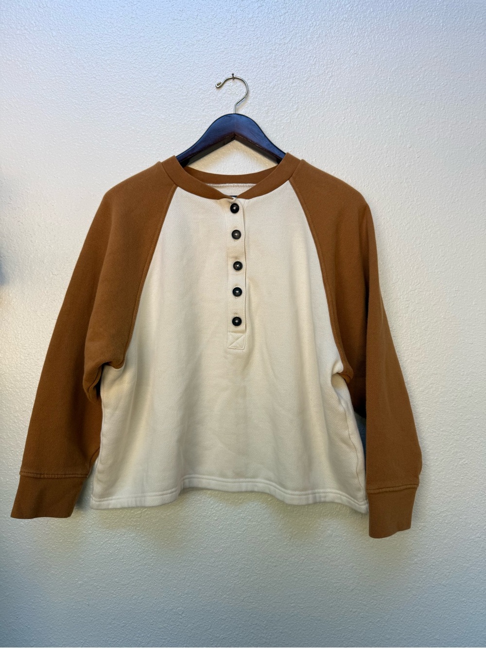 MWL Betterterry Henley
Sweatshirt in Colorblock